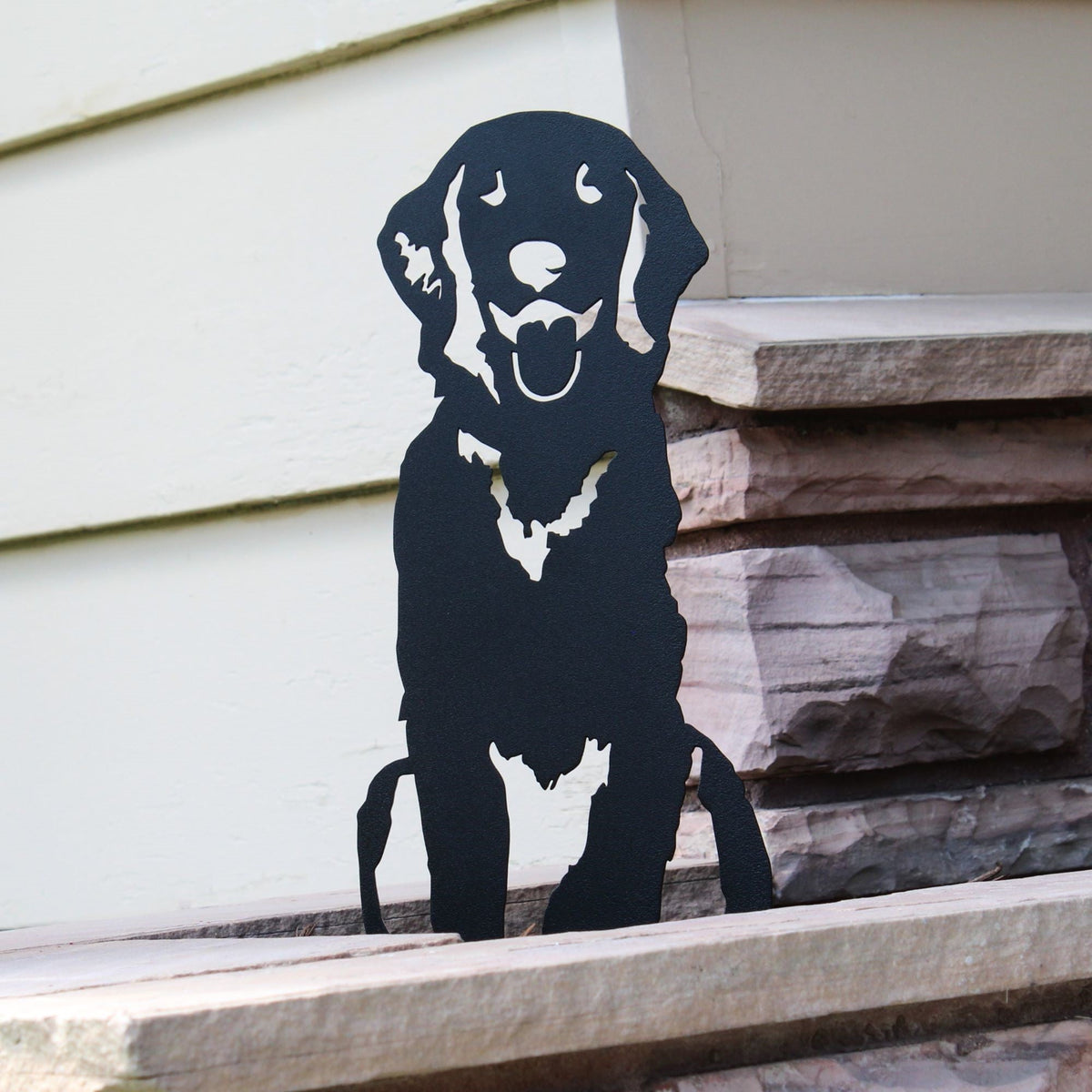 Golden Retriever Sitting Metal Art – Handcrafted Dog Décor
