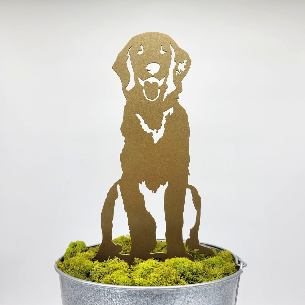 Golden Retriever Sitting Metal Art – Handcrafted Dog Décor