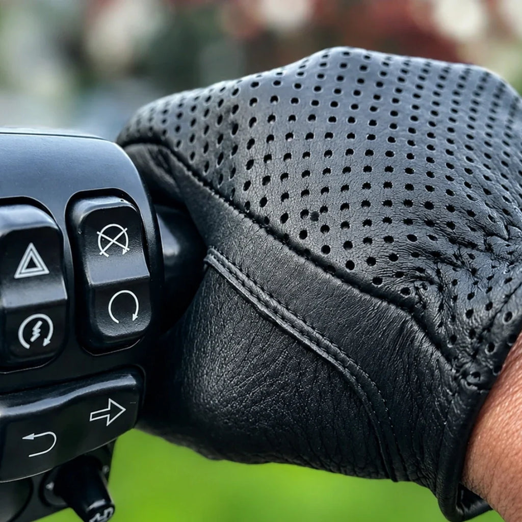 Ventilated Short Wrist Touchscreen Deerskin Gloves