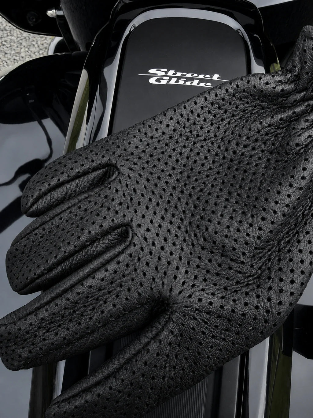 Ventilated Short Wrist Touchscreen Deerskin Gloves