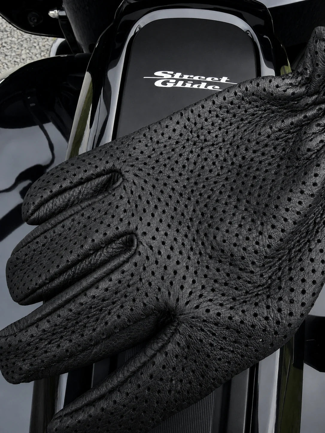 Ventilated Short Wrist Touchscreen Deerskin Gloves